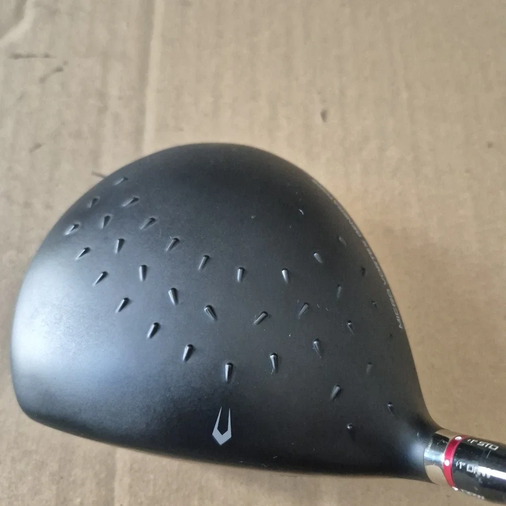 Wilson Staff D300 SUPERLIGHT Driver 9* / RH / Stiff Graphite ~46